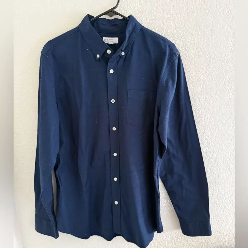 GAP Men's Deep Blue Button-Down Shirt